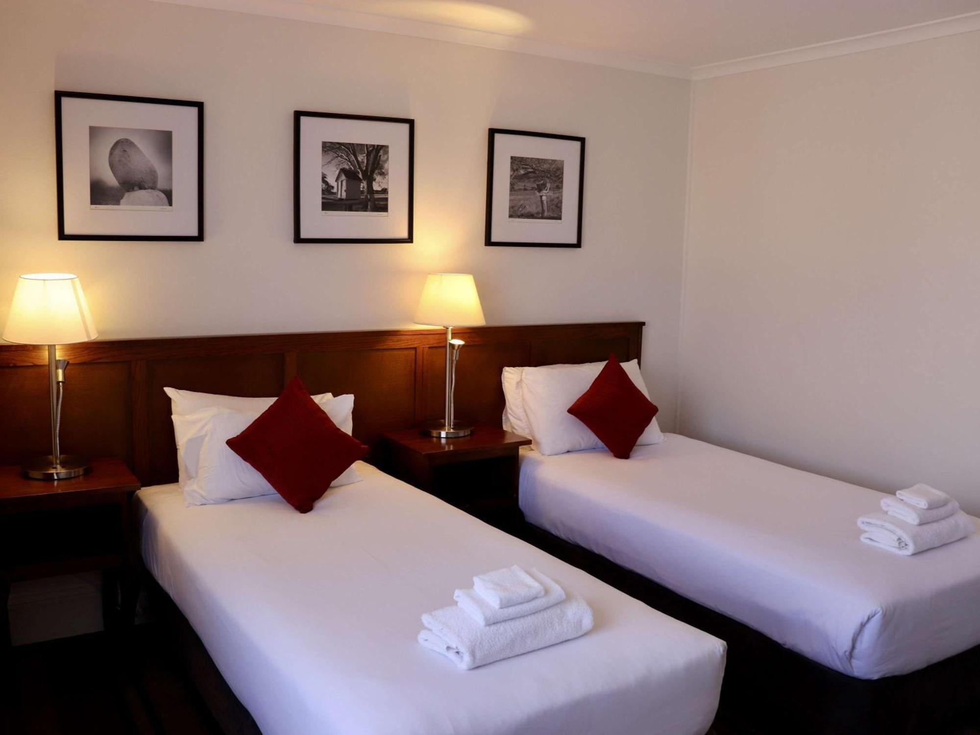Mercure Canberra Exterior foto
